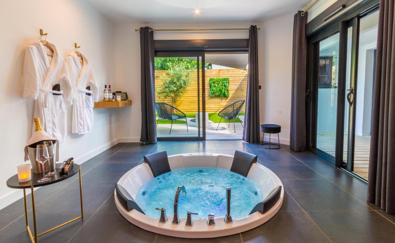 Le Secret - Nuit Romantique Avec Jacuzzi Privatif - Champagne Offert - Climatisation Casa de Férias Nantes