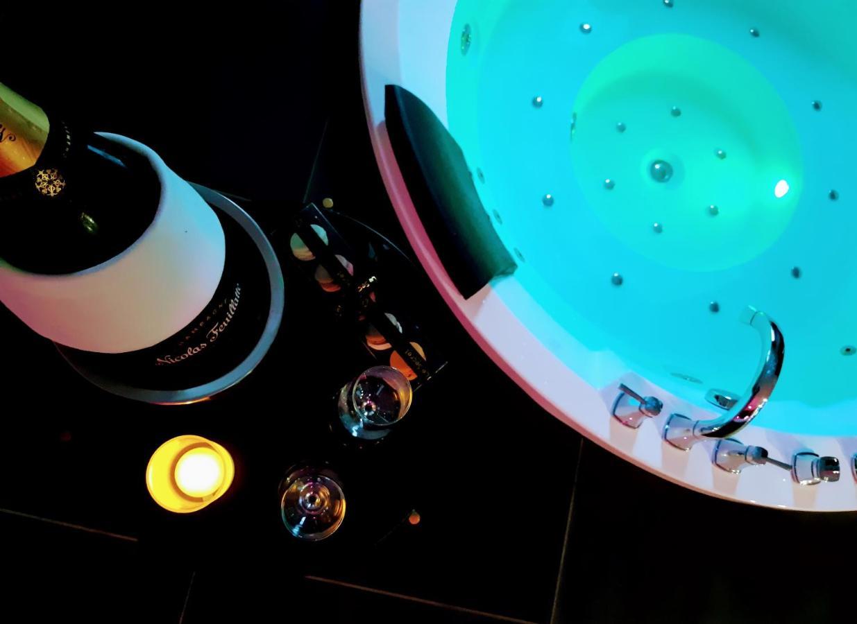 Casa de Férias Le Secret - Nuit Romantique Avec Jacuzzi Privatif - Champagne Offert - Climatisation